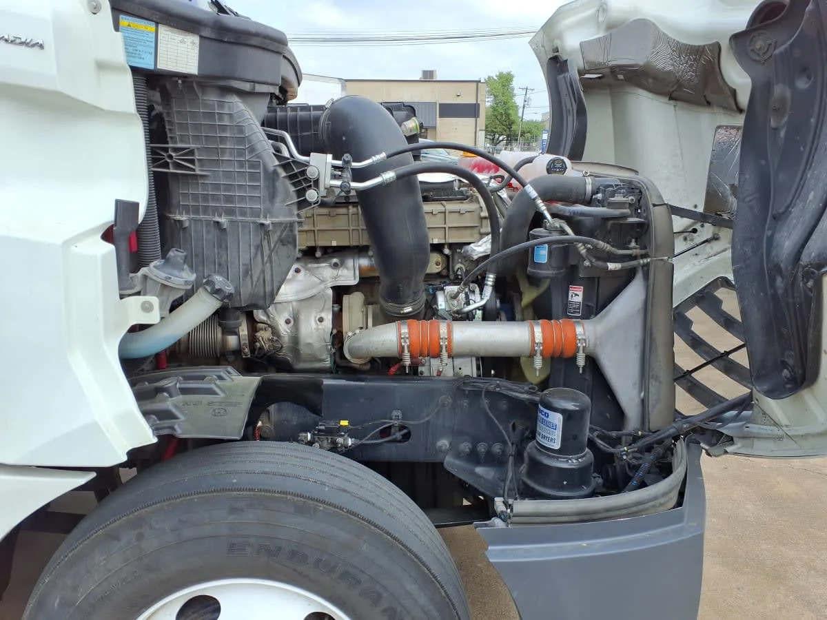 2020 Freightliner Cascadia in Dallas, TX — photo 9