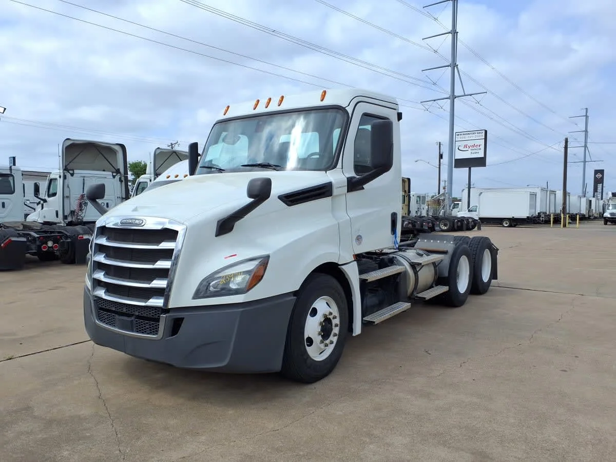 2020 Freightliner Cascadia in Dallas, TX
