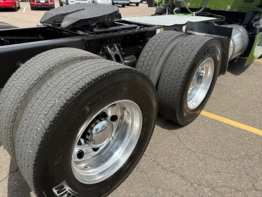 2023 Kenworth T680 in Denver, CO — photo 6