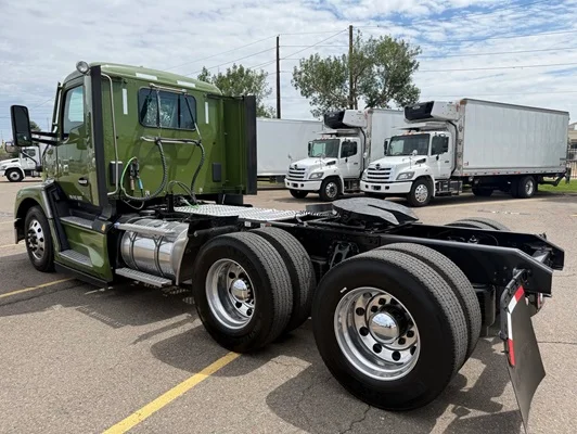 2023 Kenworth T680 in Denver, CO — photo 12