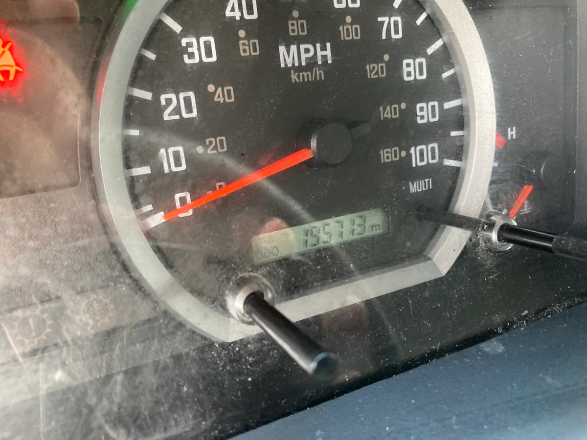 2018 Isuzu NPR - image 10