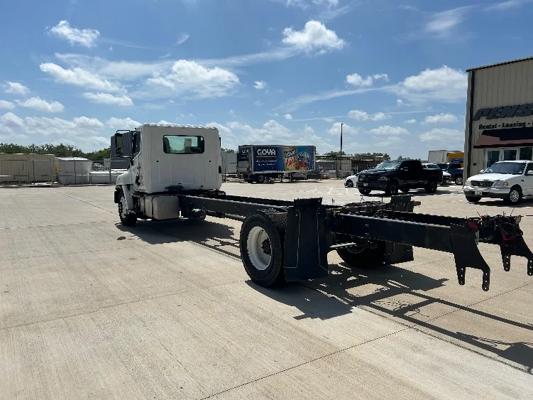 2020 Hino 268 in Katy, TX — photo 6