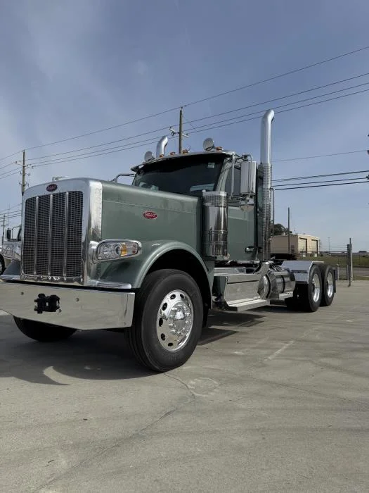 2027 Peterbilt 589 in Texarkana, TX — photo 2