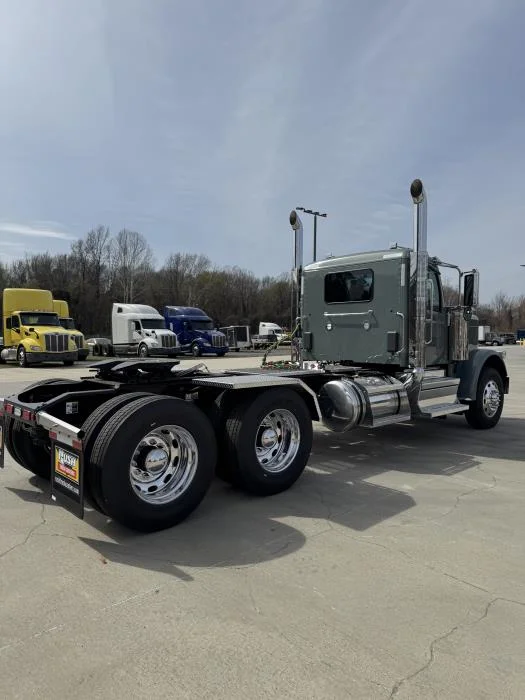 2027 Peterbilt 589 in Texarkana, TX — photo 9