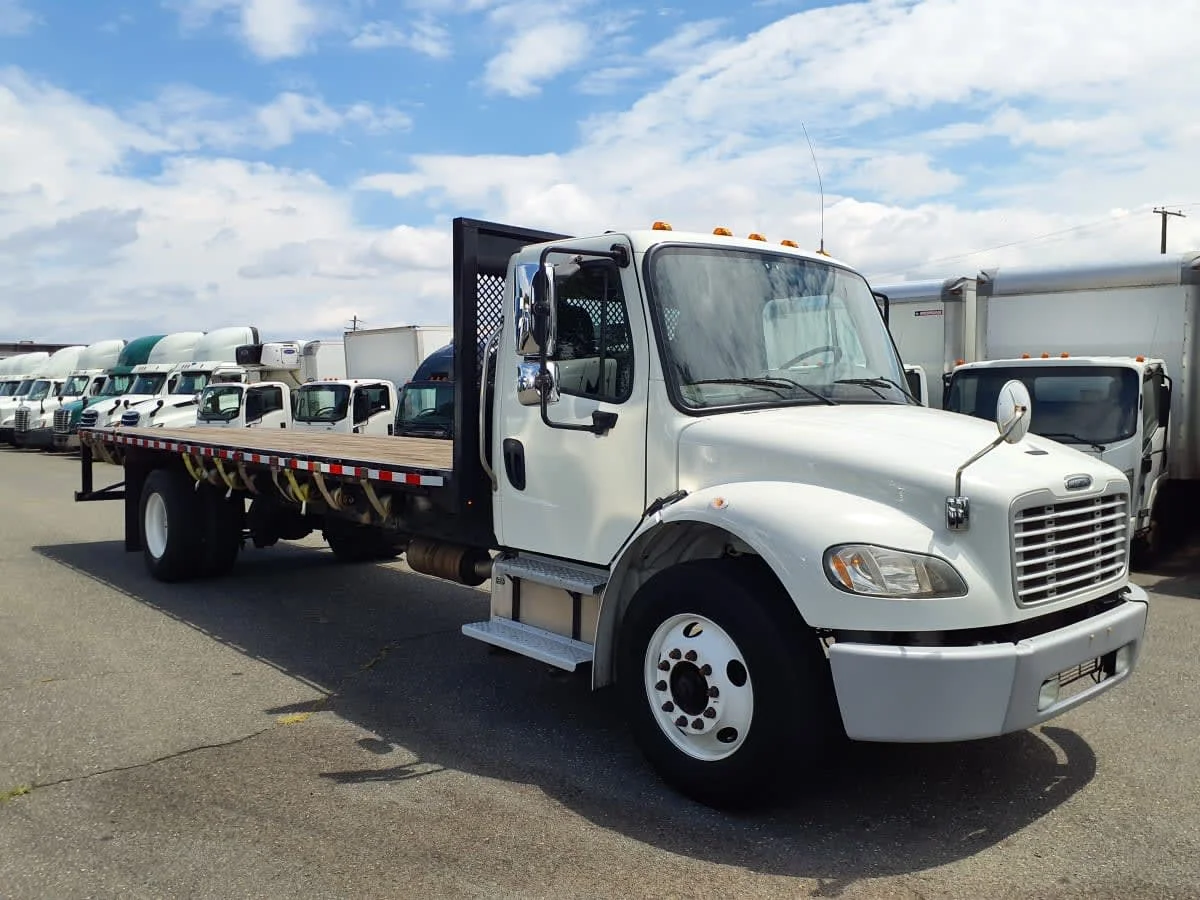2020 Freightliner M2 106 in Springfield, MA — photo 3