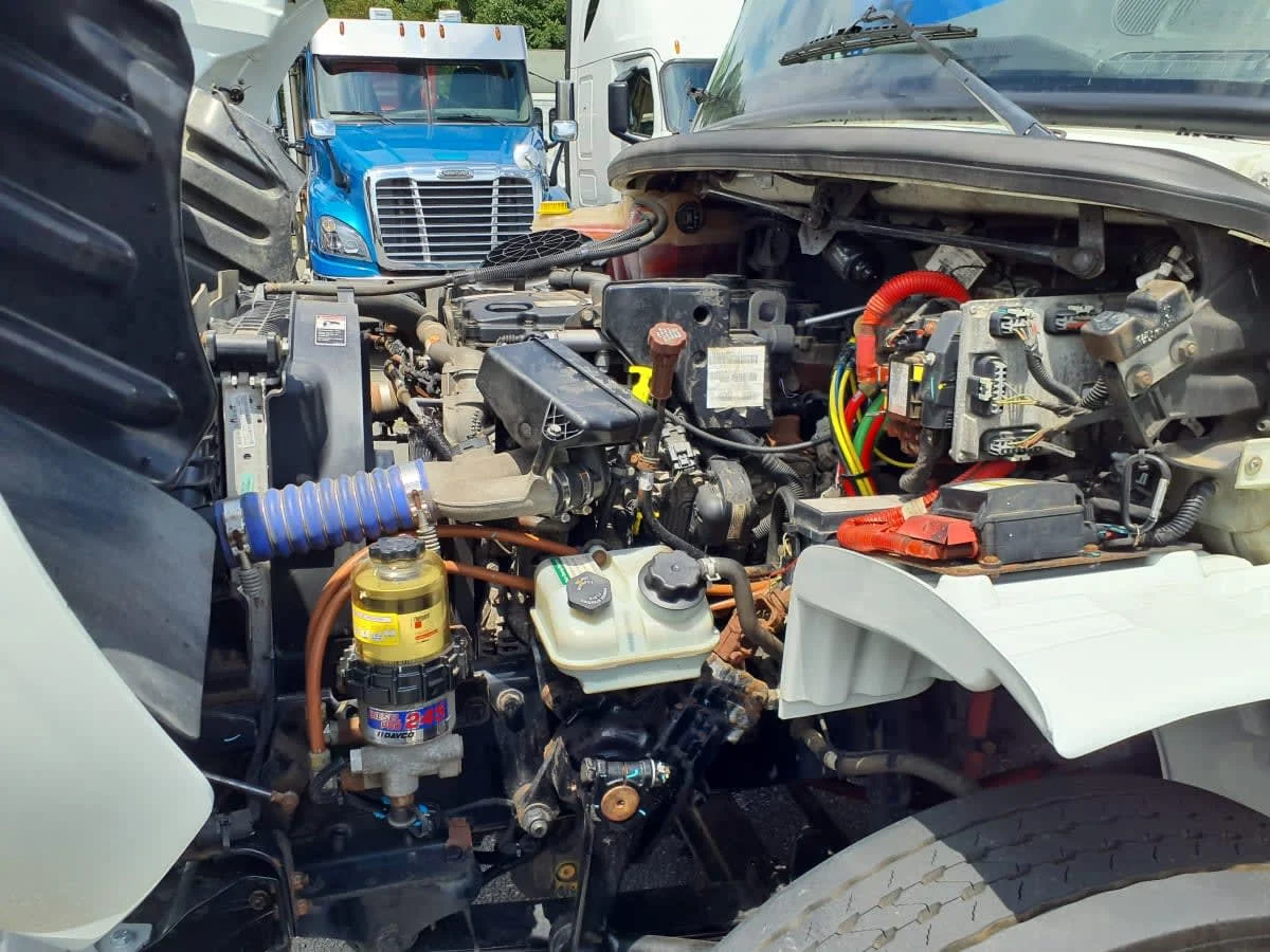 2020 Freightliner M2 106 in Springfield, MA — photo 9