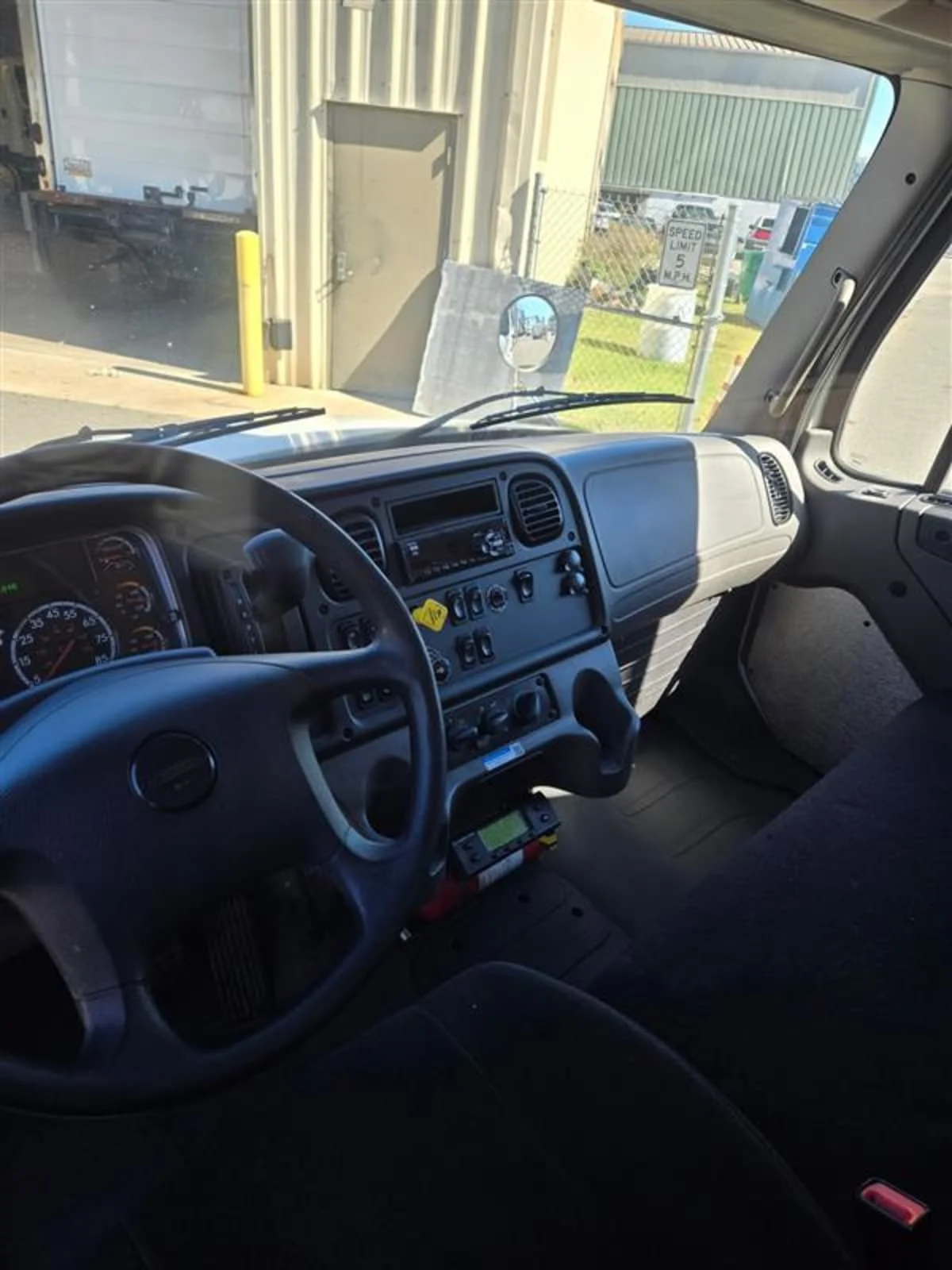2019 Freightliner M2 106 in Ashland, VA — photo 8