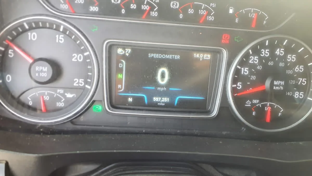 2019 International LT in Springfield, MA — photo 10