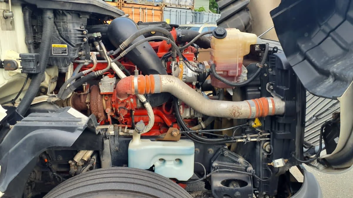 2019 International LT in Springfield, MA — photo 12