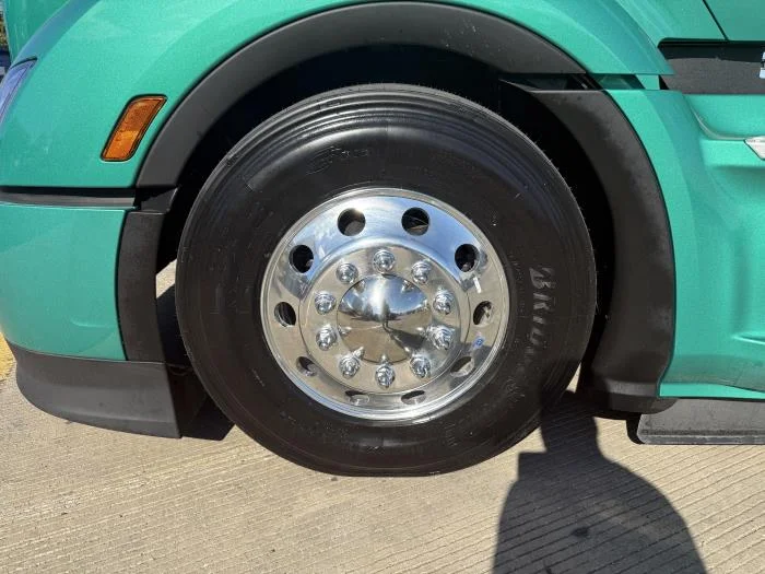 2026 Peterbilt 579 - image 15