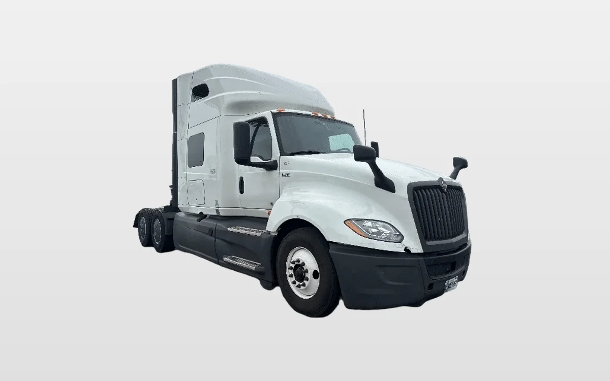 2023 International LT - image 1