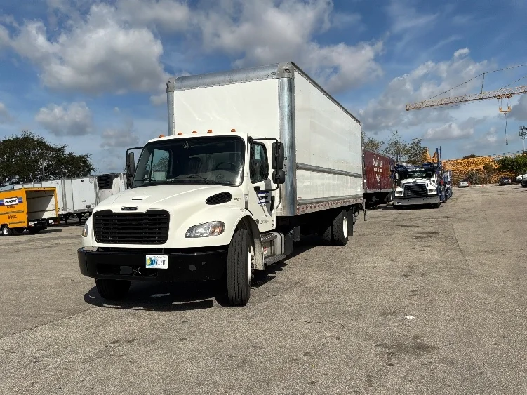 2022 Freightliner M2 106 - image 3
