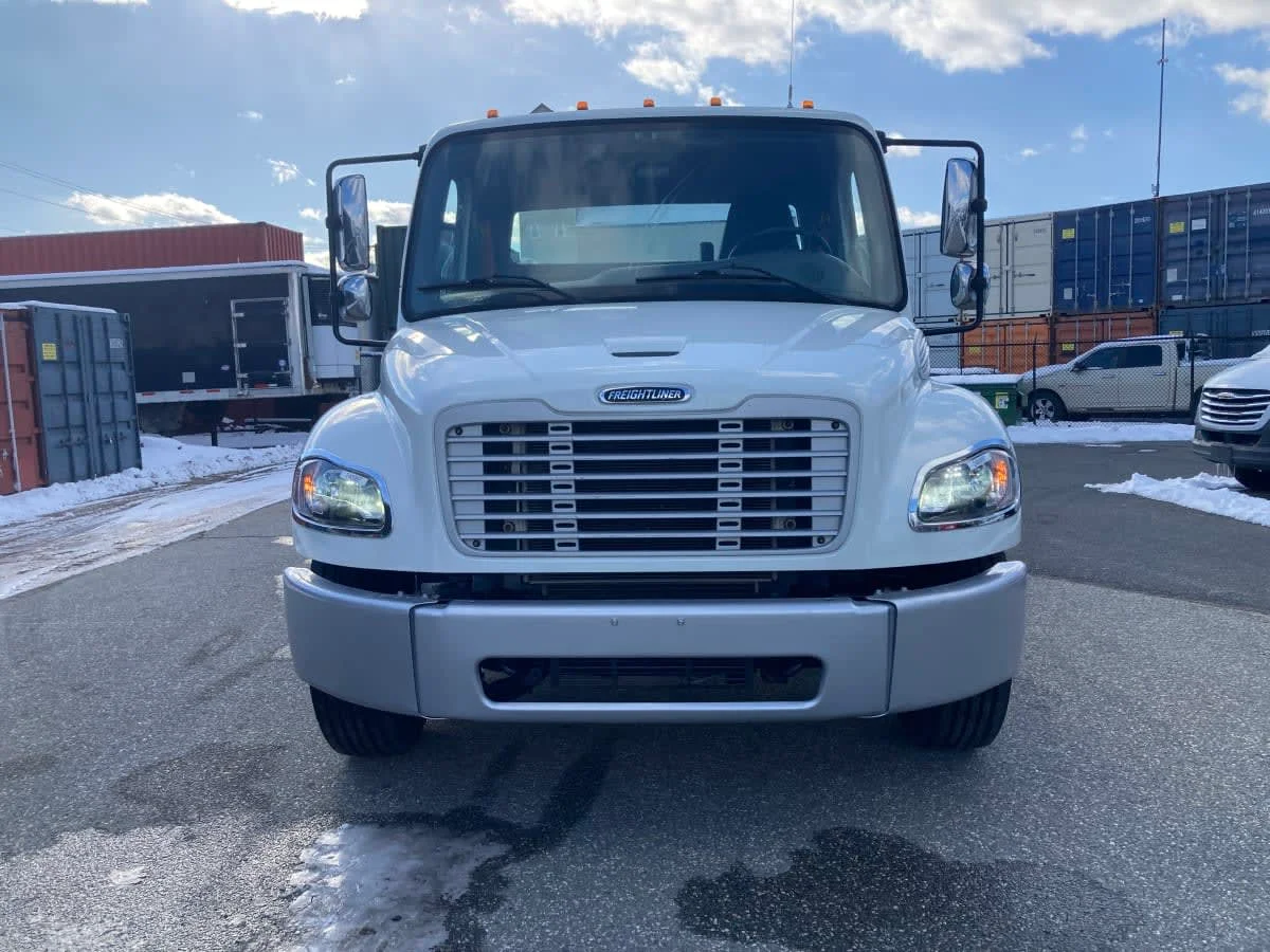 2020 Freightliner M2 106 in Springfield, MA — photo 2