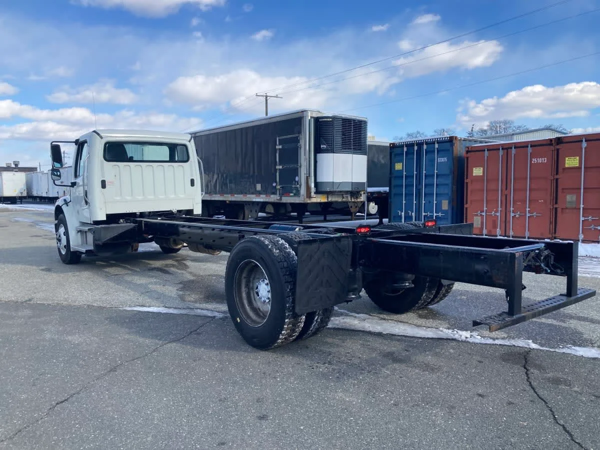 2020 Freightliner M2 106 in Springfield, MA — photo 6