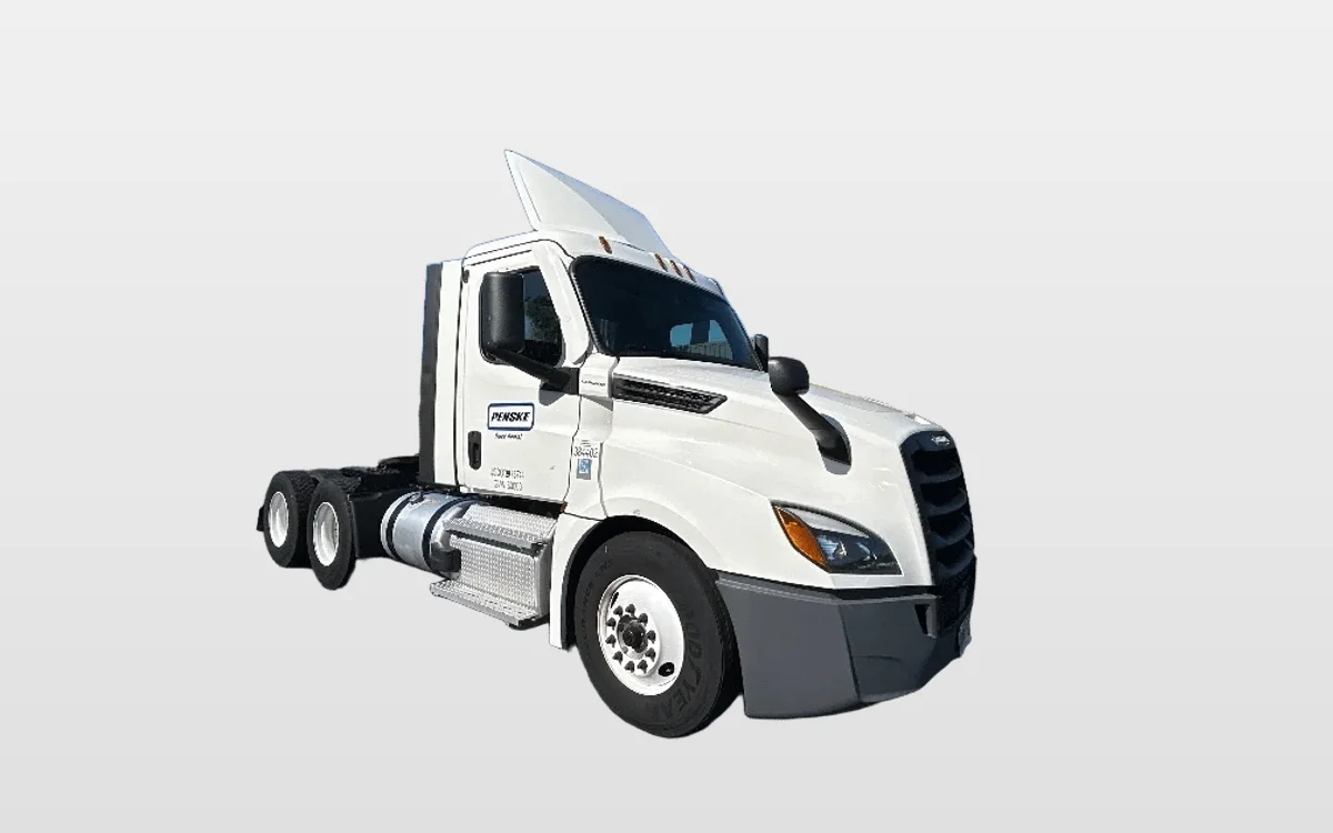 2021 Freightliner Cascadia - image 1