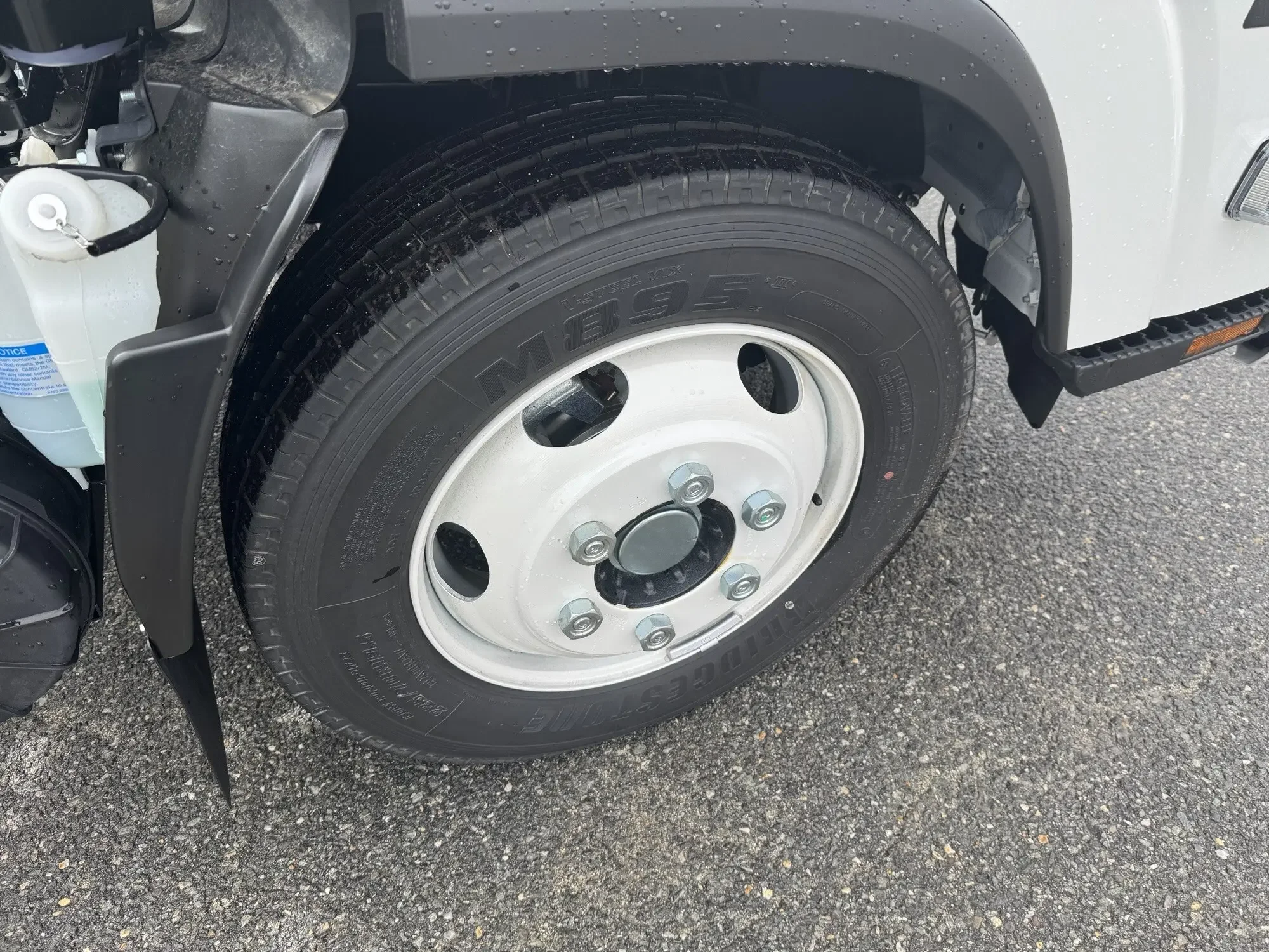 2025 Isuzu NRR - image 11