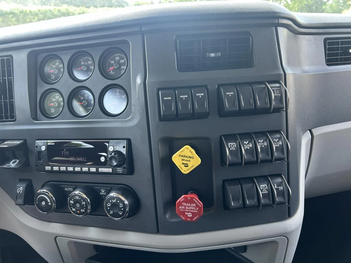 2027 in South Royalton, VT — photo 12