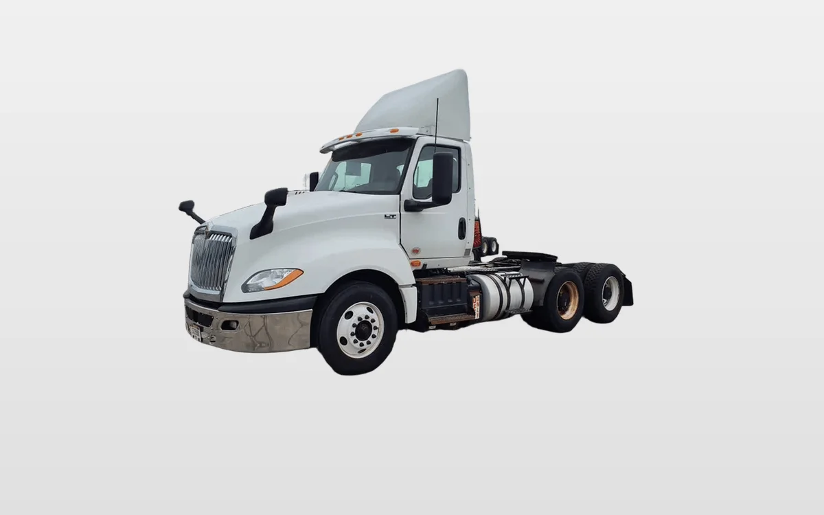 2019 International - image 1