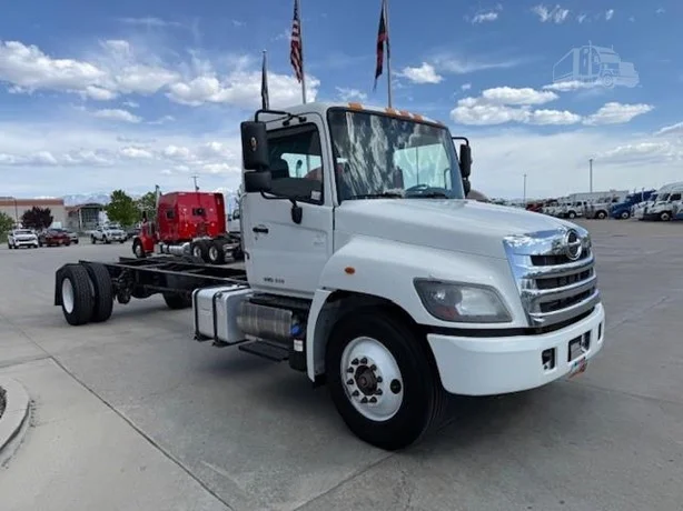 2019 Hino 268 in Salt Lake City, UT — photo 4