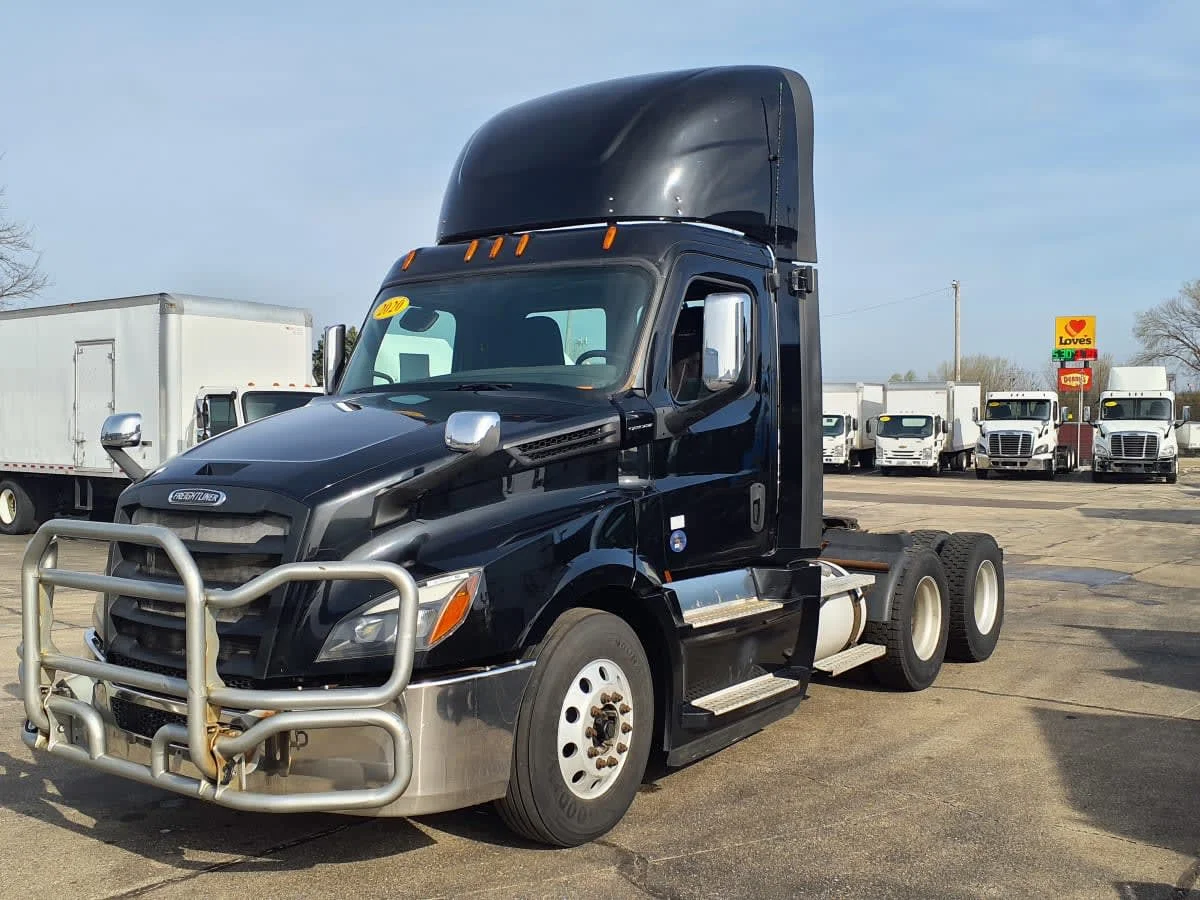 2020 Freightliner Cascadia in Oak Creek, WI