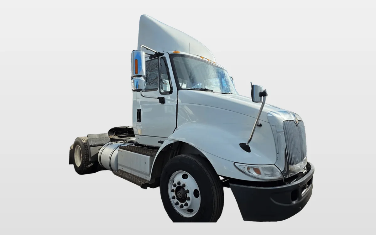 2018 International - image 1