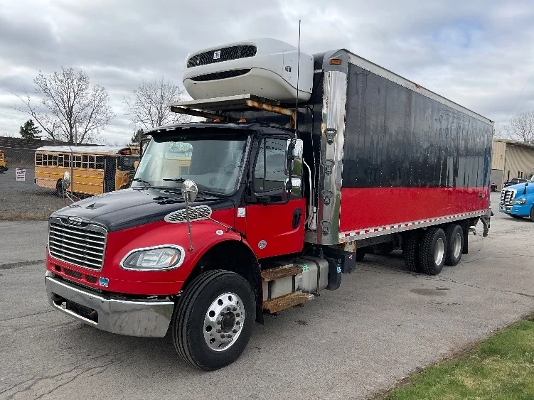 2018 Freightliner M2 106 - image 3