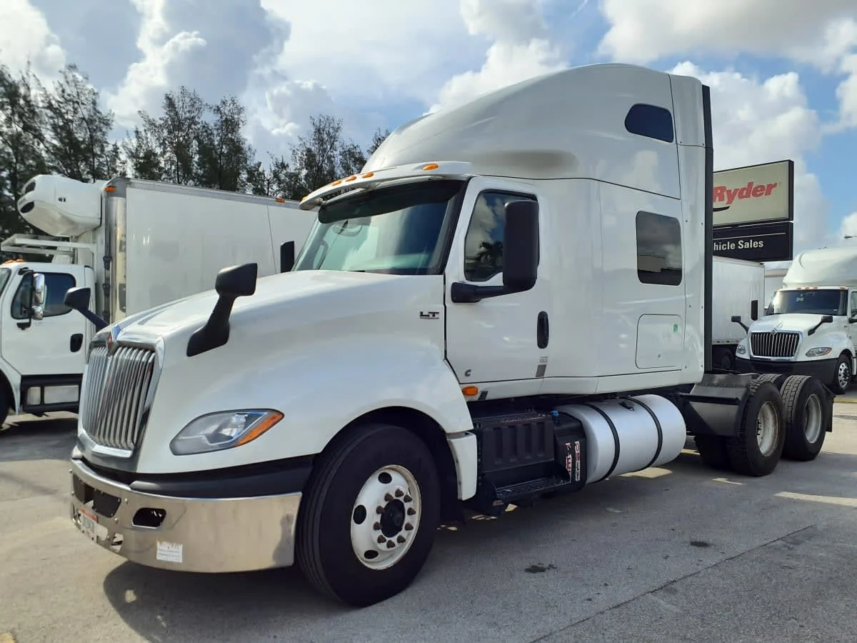 2020 International LT in Miami, FL