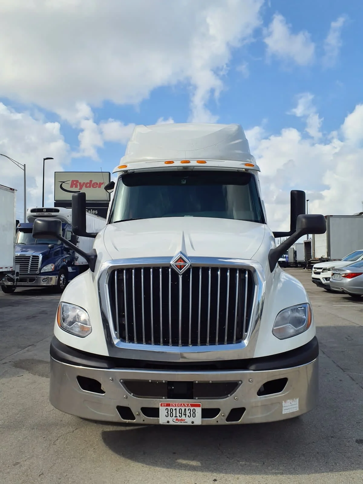 2020 International LT in Miami, FL — photo 2