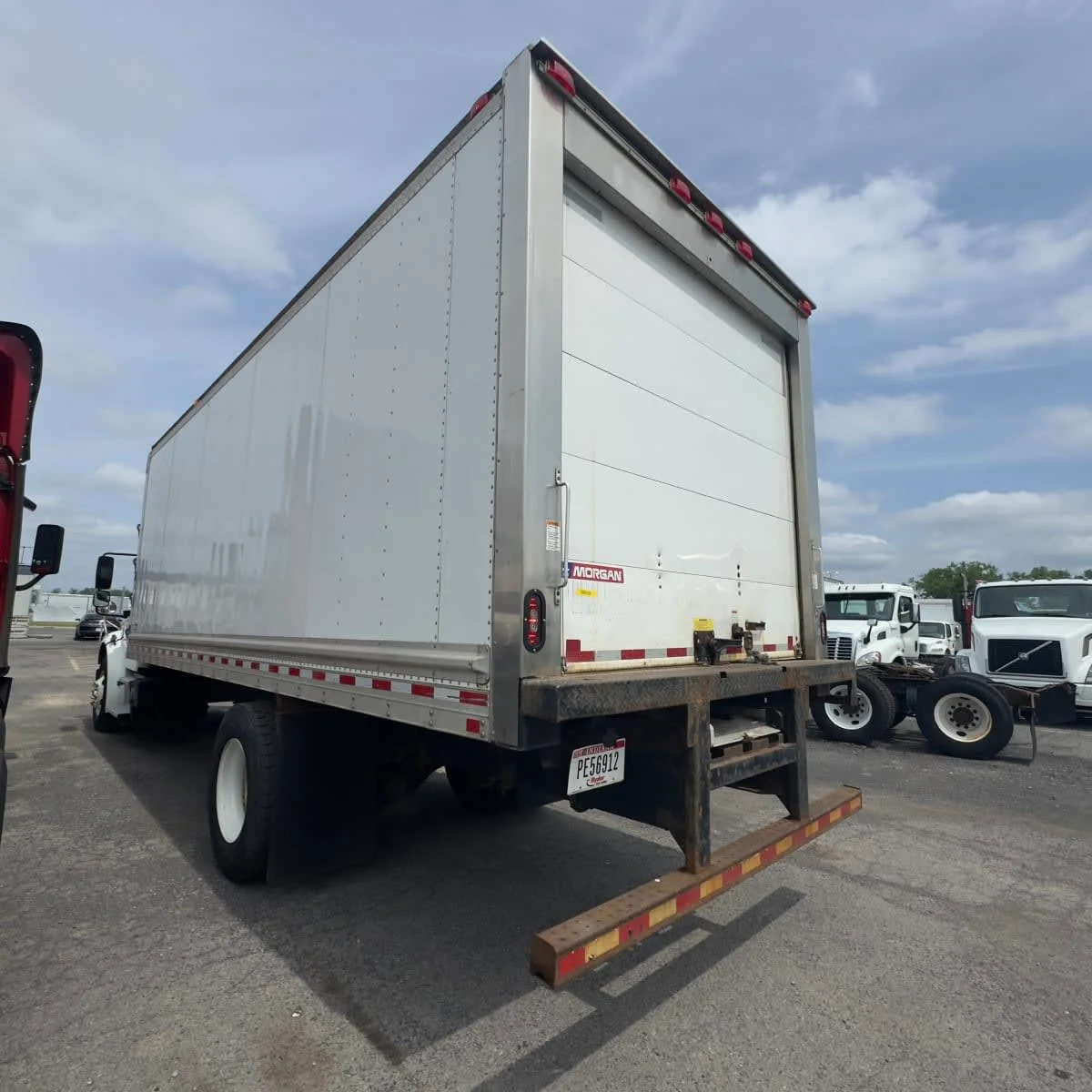 2017 Freightliner M2 106 - image 6