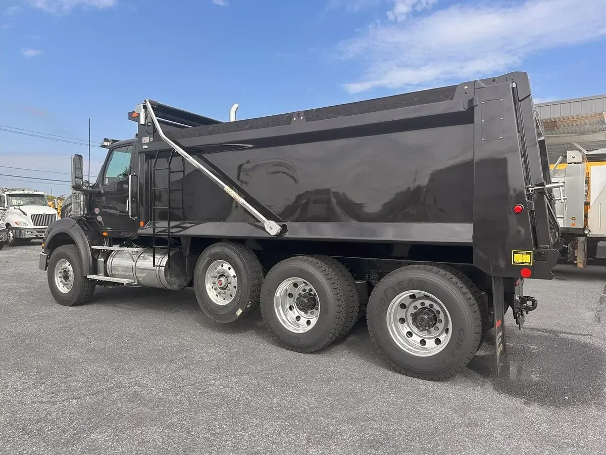 2026 International HX - image 3