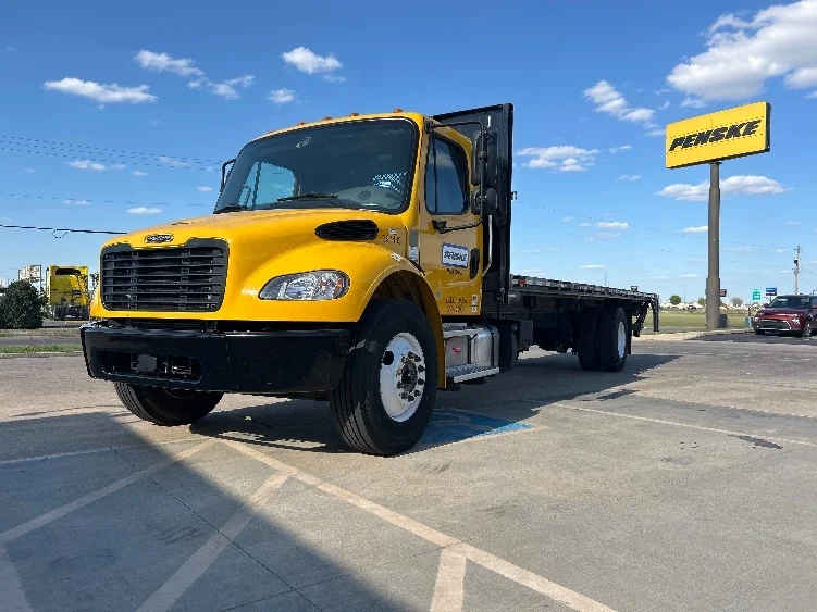 2022 Freightliner M2 106 in Tulsa, OK — photo 3