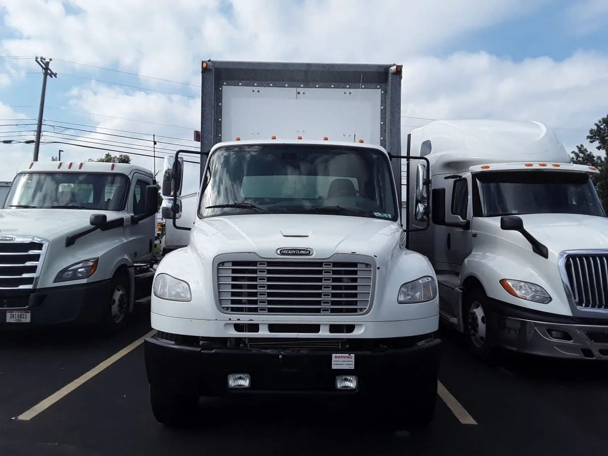 2020 Freightliner M2 106 in La Vergne, TN — photo 2