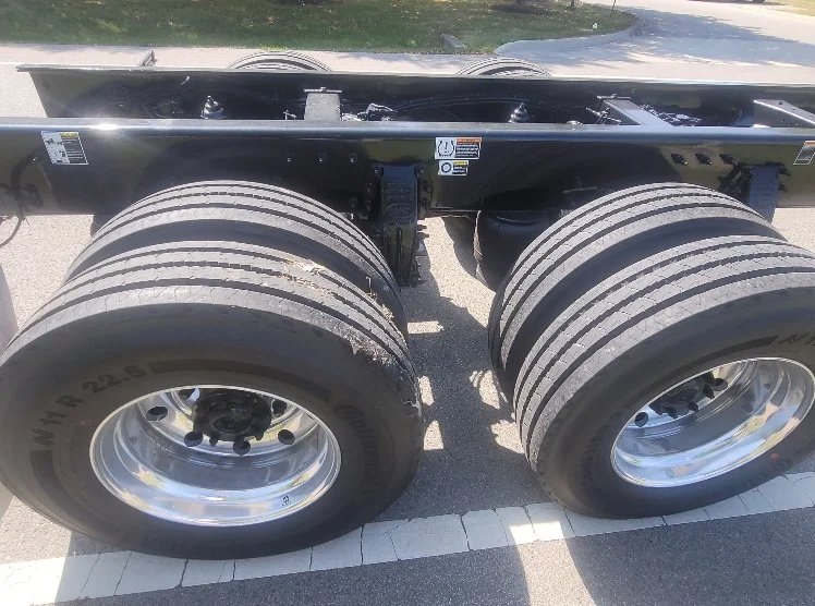 2025 Peterbilt 589 - image 6