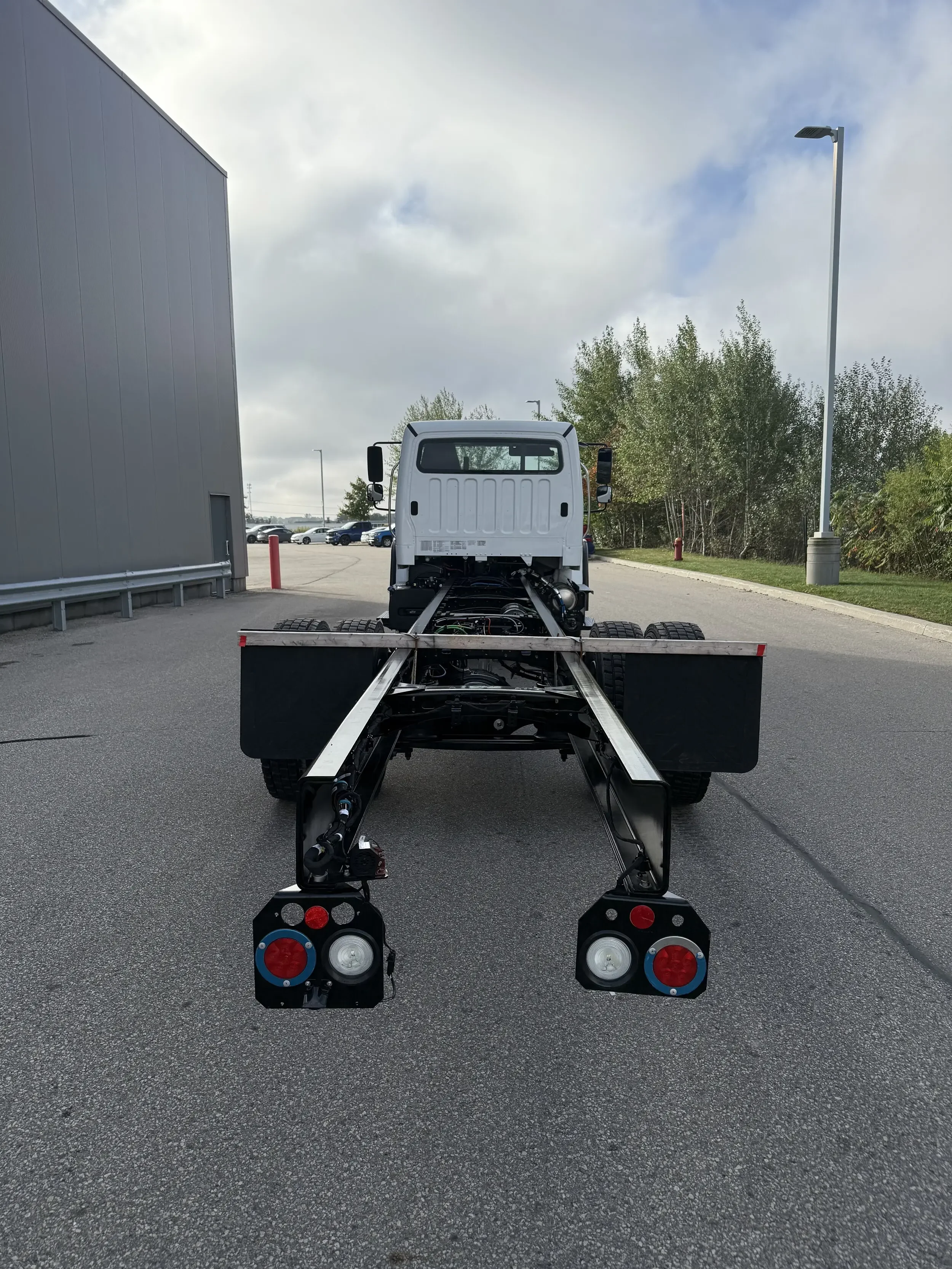 2026 Freightliner M2 106 - image 8