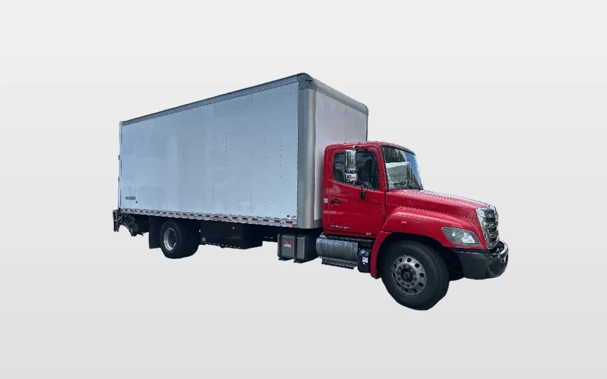 2018 Hino 268 - image 1