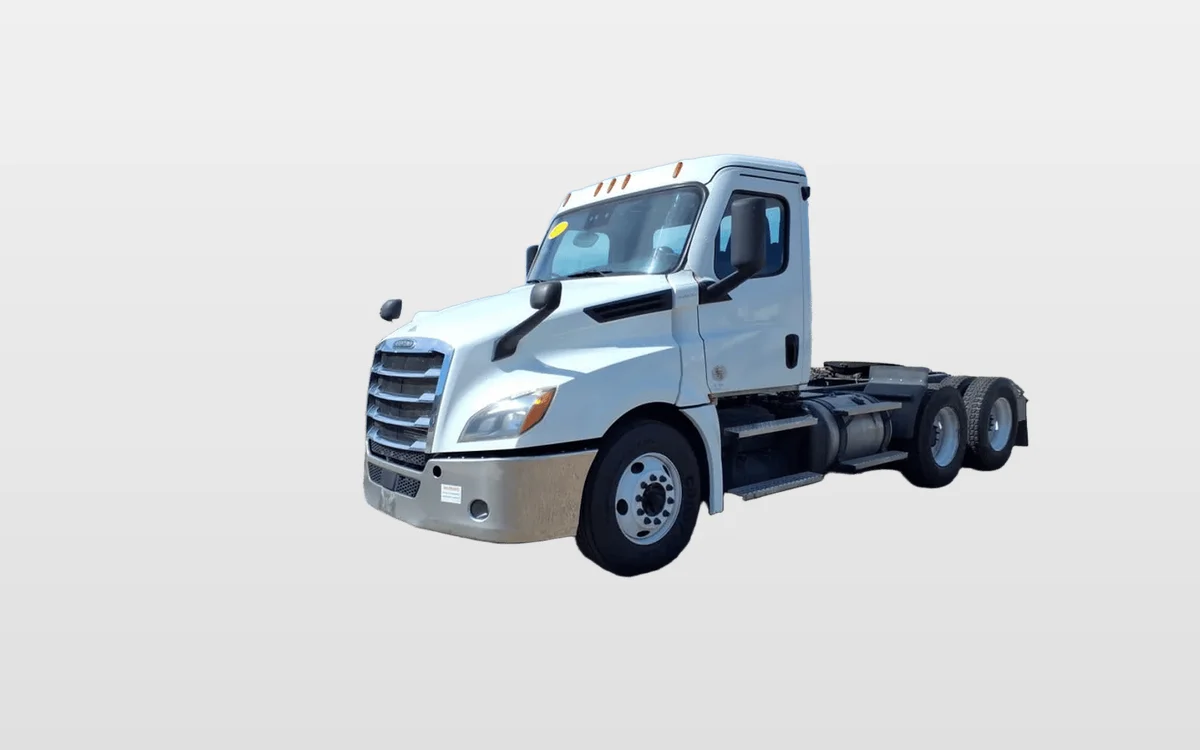 2022 Freightliner Cascadia - image 1