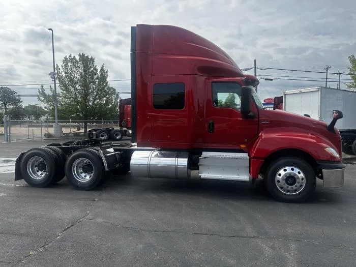 2026 International LT - image 5