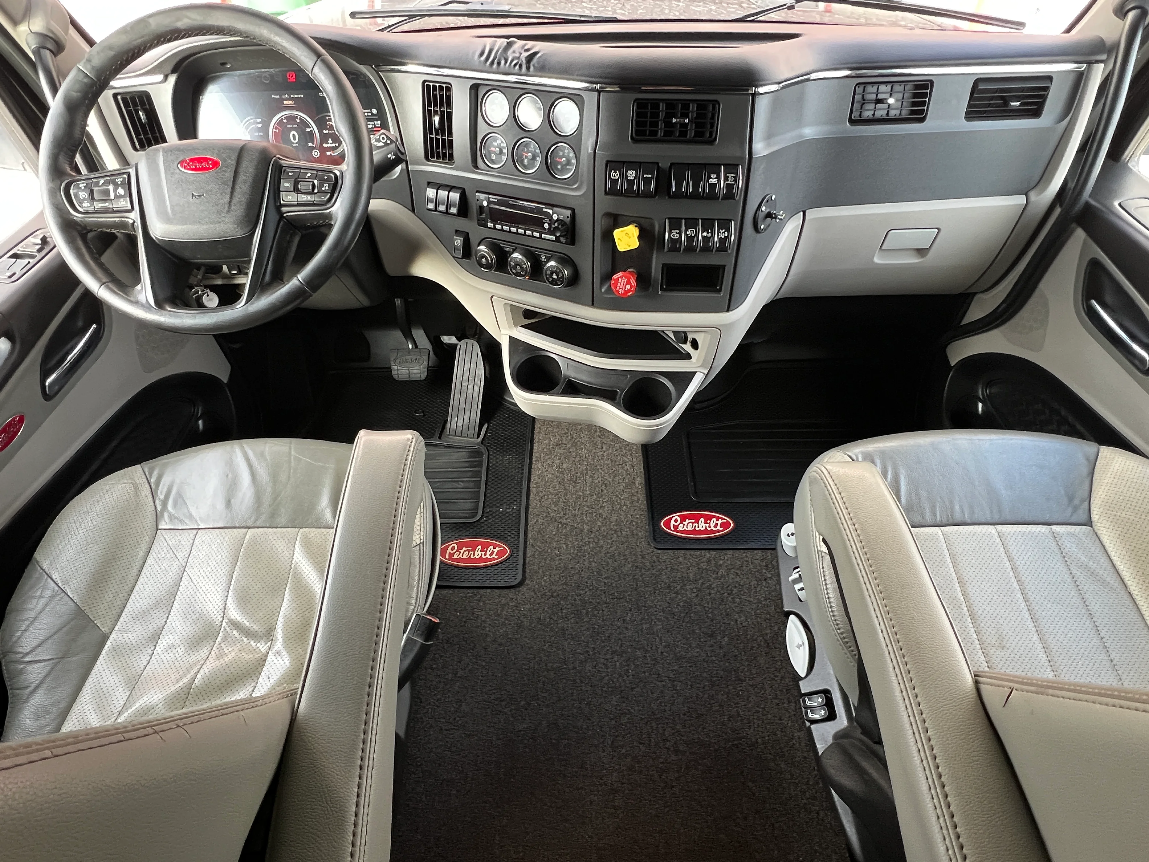 2023 Peterbilt 567 - image 8