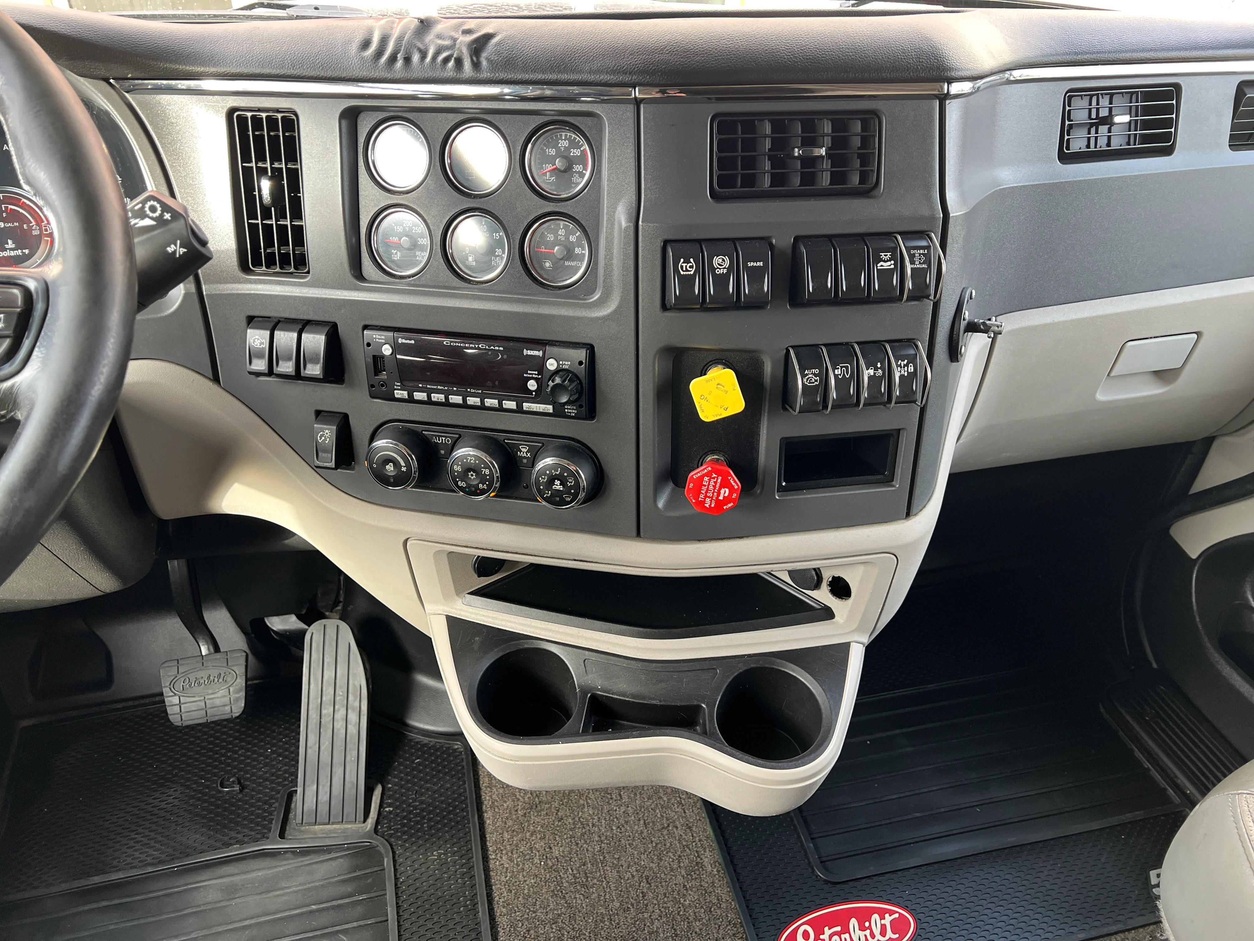 2023 Peterbilt 567 - image 9