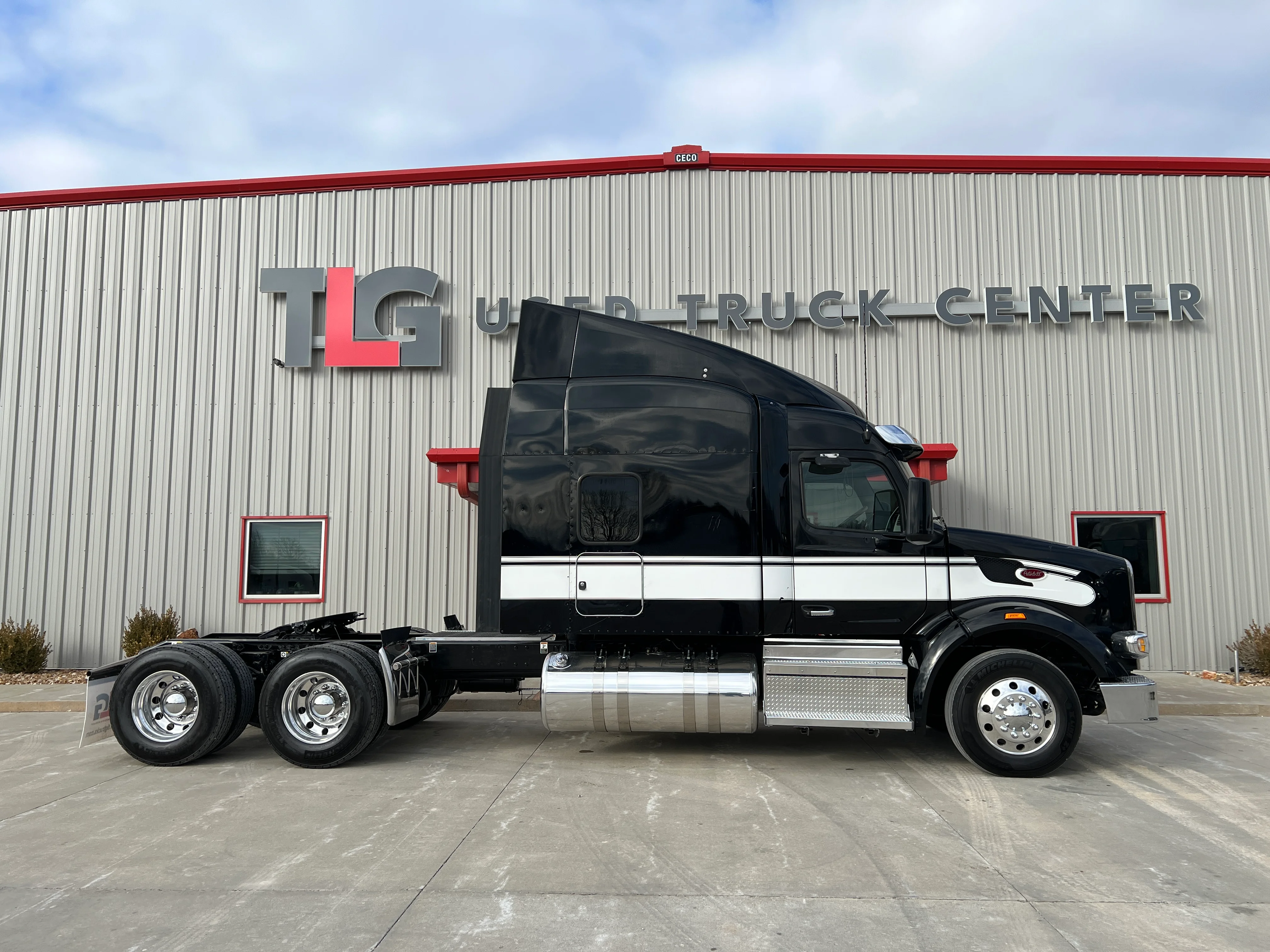 2023 Peterbilt 567 - image 6