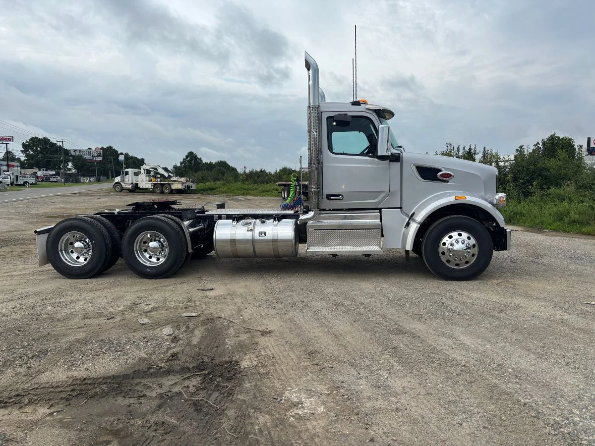 2027 Peterbilt 567