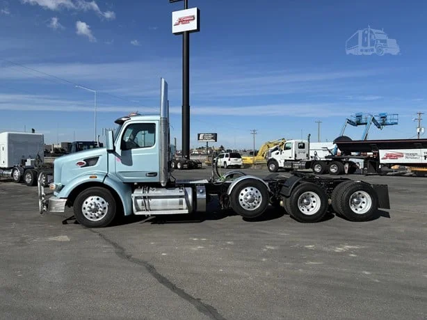 2022 Peterbilt 567 in Jerome, ID — photo 2