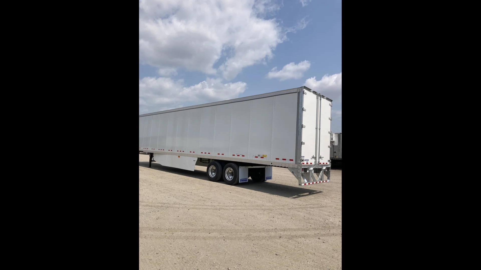 2027 Vanguard in Fargo, ND — photo 3