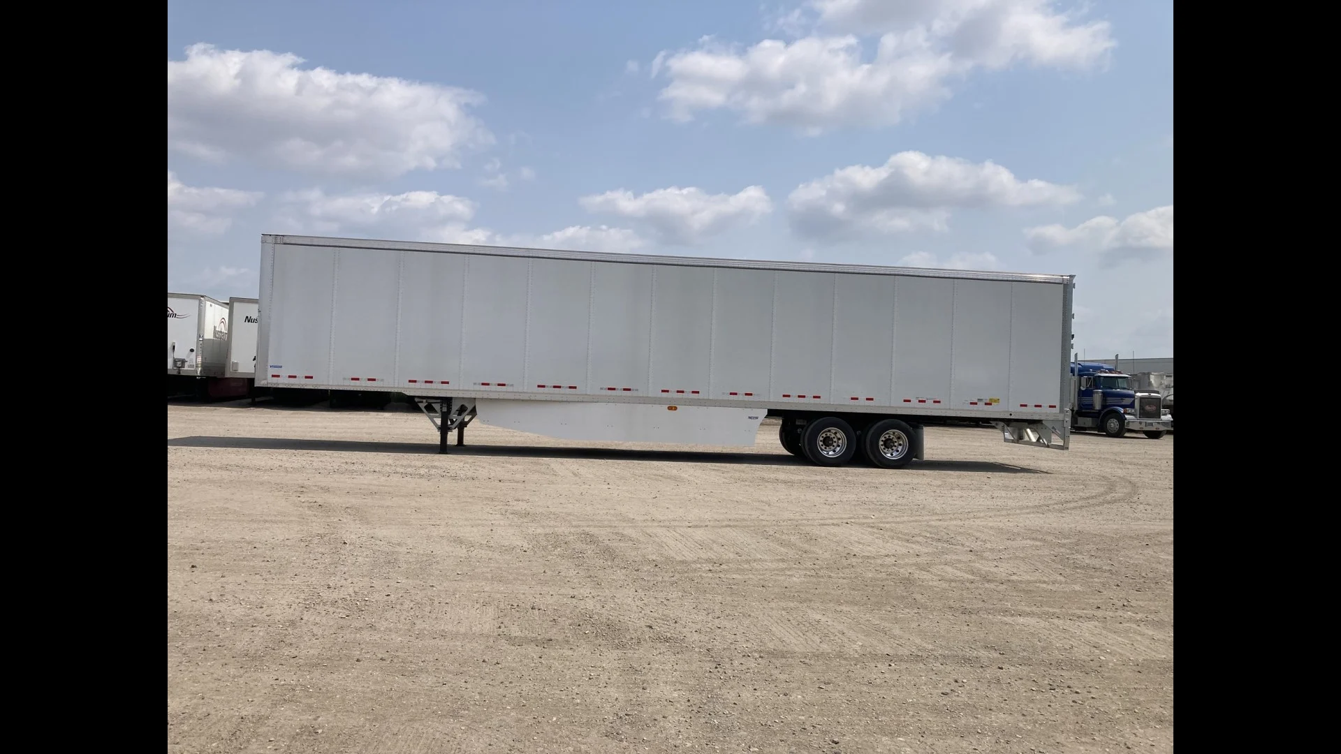 2027 Vanguard in Fargo, ND — photo 2