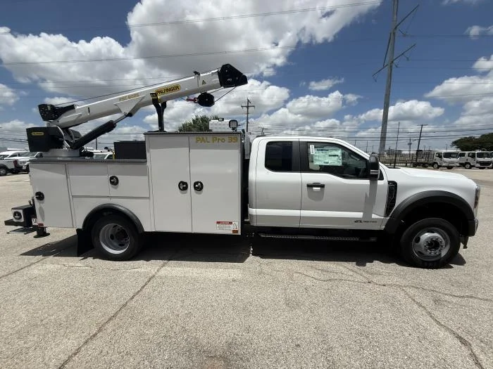 2026 Ford F-550 — photo 7