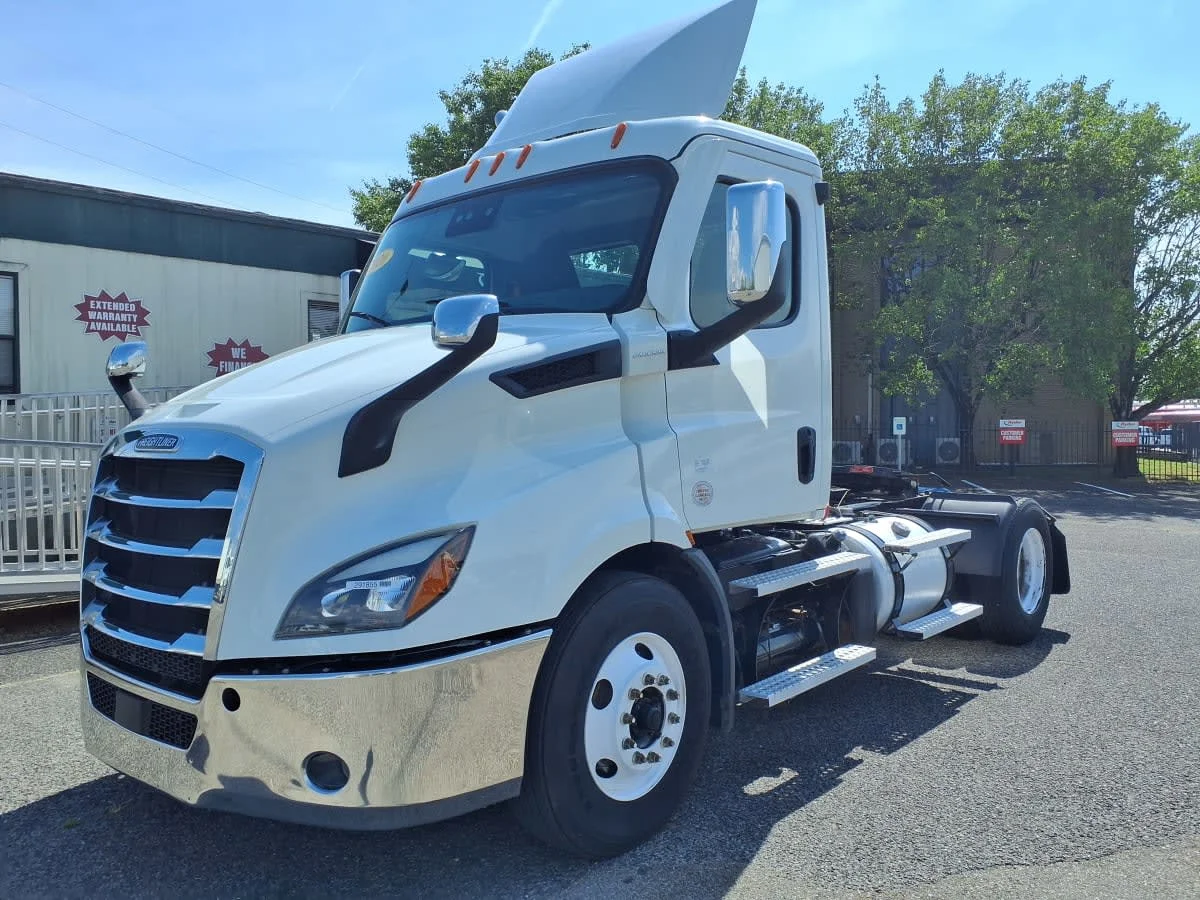 2020 Freightliner Cascadia in Knoxville, TN