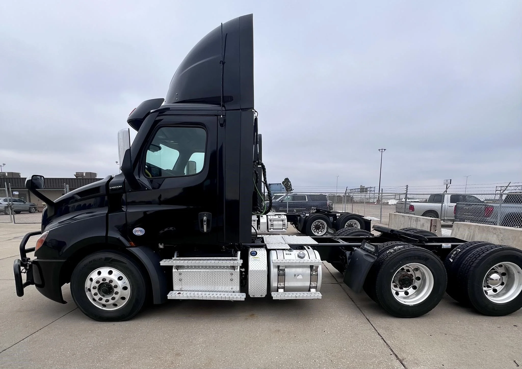 2023 Freightliner Cascadia in Joliet, IL