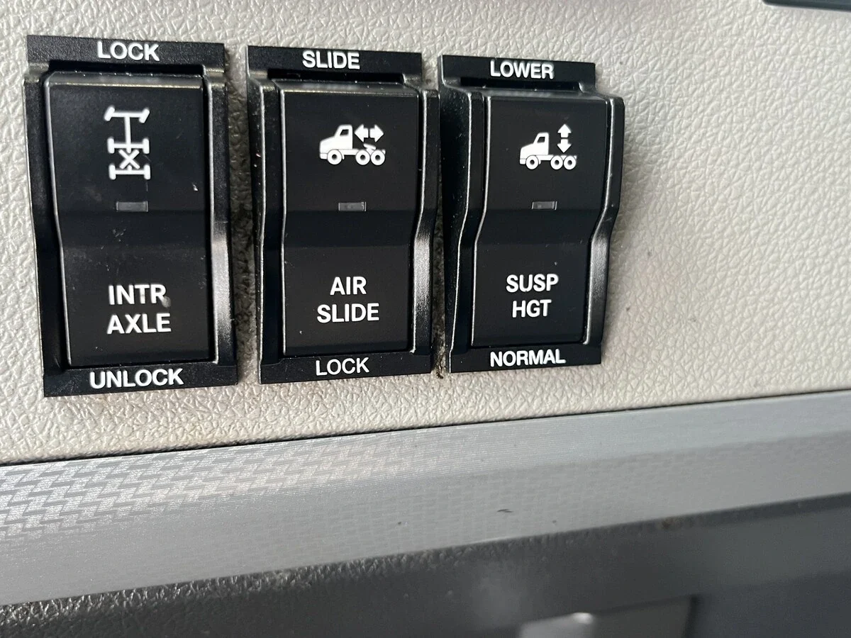 2022 Freightliner Cascadia — photo 16