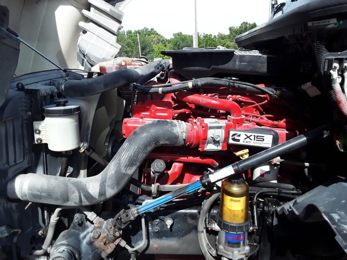 2020 International LT in Kansas City, MO — photo 10