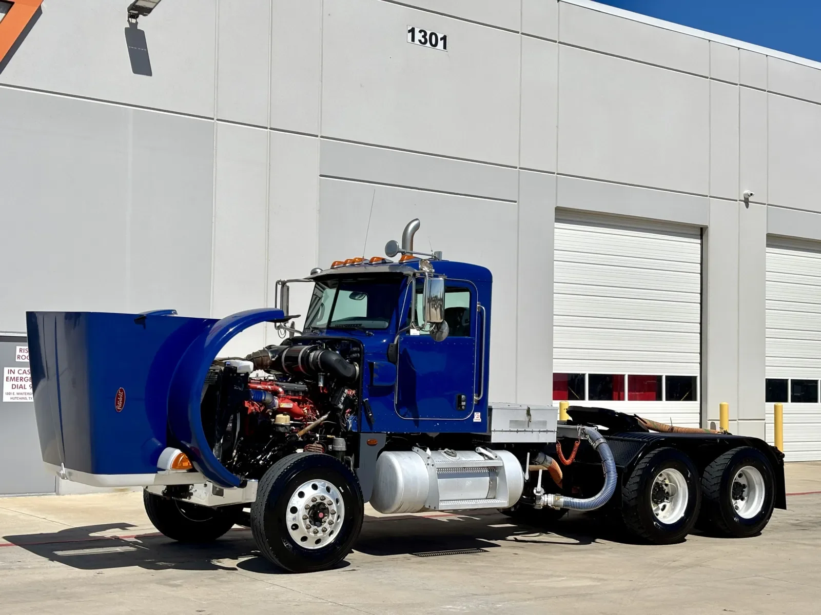 2016 Peterbilt 365 - image 10